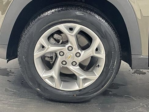 Used 2024 Chevrolet Trax LS w/ LS Convenience Package FWD image 33