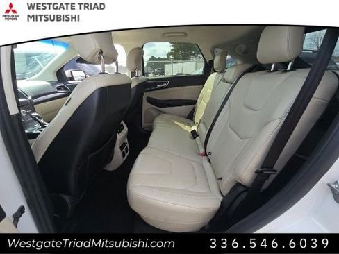 Used 2017 Ford Edge Titanium w/ Technology Package image 12