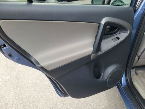 Used 2010 Toyota RAV4 4WD w/ 3rd Row image 13
