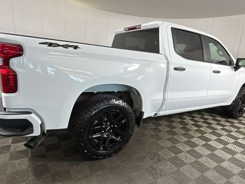 Used 2024 Chevrolet Silverado 1500 Custom w/ Dark Appearance Package AWD/4WD image 2