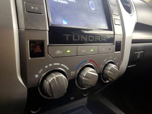 Used 2017 Toyota Tundra SR5 image 5