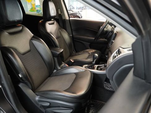 Used 2018 Jeep Compass Latitude w/ Popular Equipment Group AWD/4WD image 33