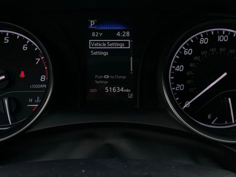 Used 2024 Toyota Camry SE image 15