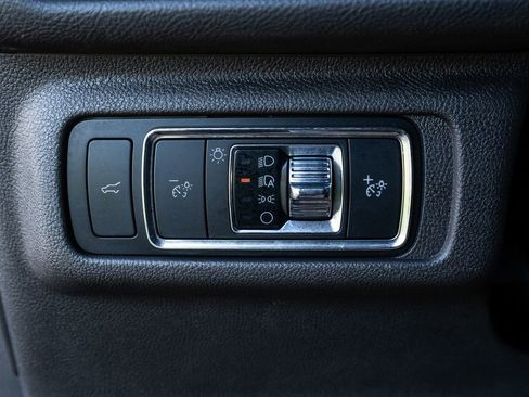 Used 2020 Lincoln Corsair AWD w/ Premium Package image 26