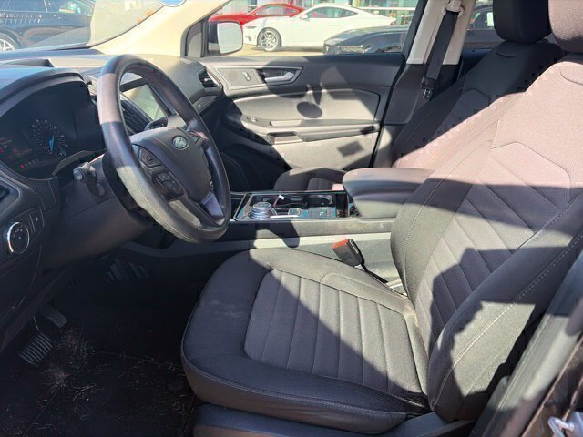 Used 2020 Ford Edge SE FWD image 9