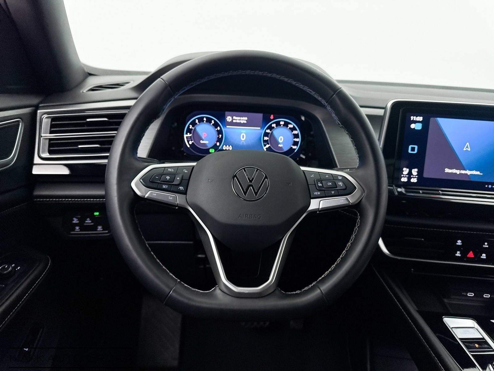 Used 2024 Volkswagen Atlas Cross Sport SE AWD/4WD image 3