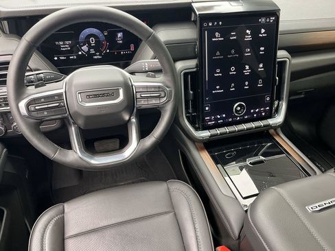 Certified 2025 GMC Yukon Denali w/ Sun & Power Step Package AWD/4WD image 18