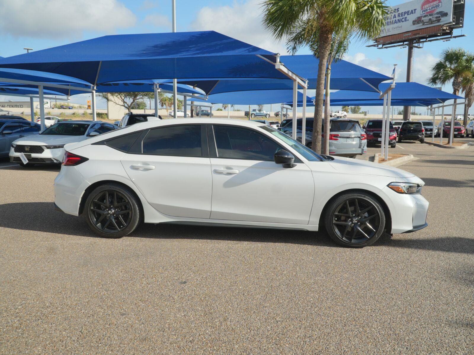 Used 2025 Honda Civic Sport image 4