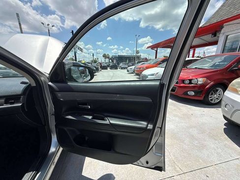 Used 2020 Mitsubishi Outlander SEL FWD image 9