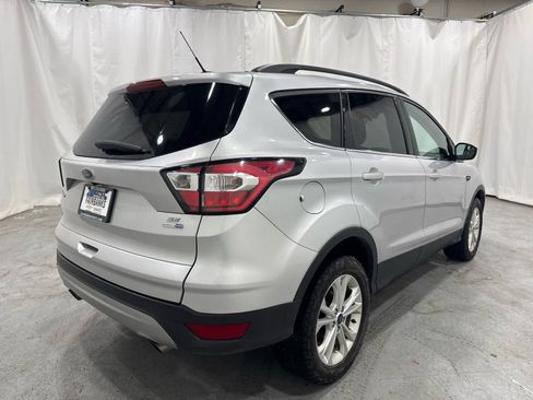 Used 2018 Ford Escape SE AWD/4WD image 5