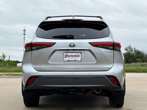 Used 2023 Toyota Highlander Limited AWD/4WD image 7