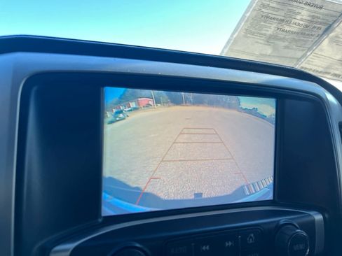 Used 2018 GMC Sierra 2500 SLE w/ SLE Preferred Package image 25