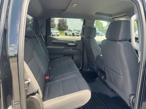 Used 2023 Chevrolet Silverado 1500 LT AWD/4WD image 18