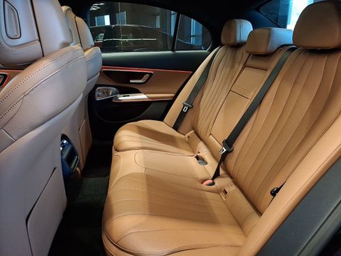 New 2026 Mercedes-Benz E 350 4MATIC Sedan image 5