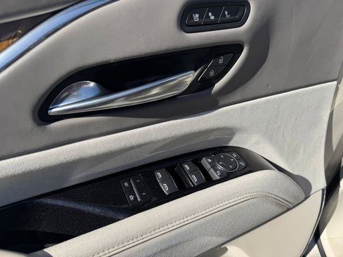 Certified 2021 Cadillac Escalade ESV Premium Luxury Platinum w/ Heavy-Duty Trailer Package image 28