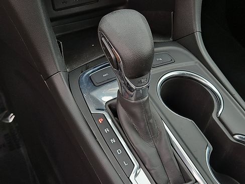Used 2022 Chevrolet Equinox LT AWD/4WD image 14