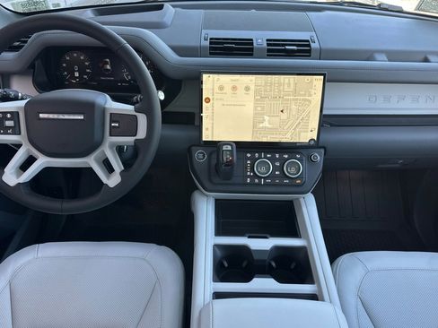 New 2026 Land Rover Defender 110 X-Dynamic SE image 24