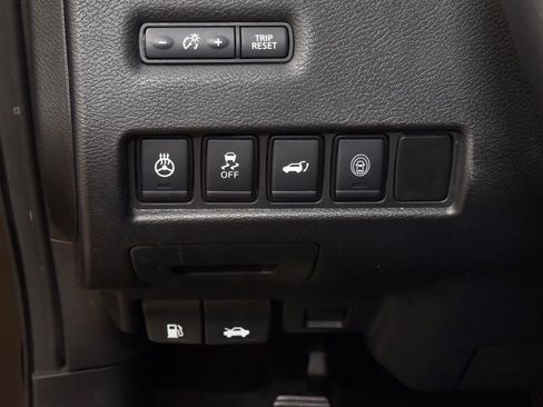 Used 2020 Nissan Murano SL w/ Moonroof Package FWD image 31
