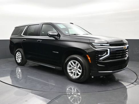 Used 2025 Chevrolet Tahoe LS RWD image 7