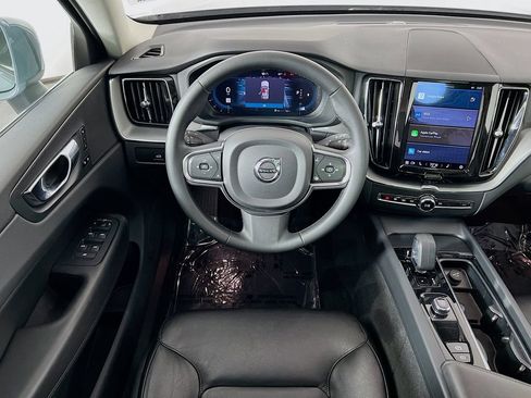 Used 2023 Volvo XC60 B5 Core AWD/4WD image 23