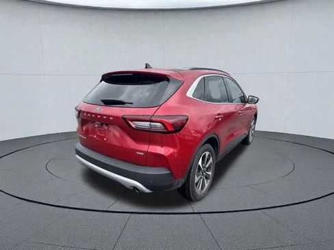 Used 2023 Ford Escape Platinum w/ Premium Technology Package image 2