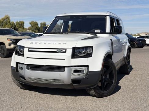 Used 2020 Land Rover Defender 110 SE image 3