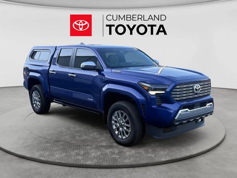Used 2025 Toyota Tacoma Limited AWD/4WD image 7