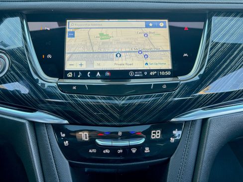 Used 2024 Cadillac XT6 Premium Luxury AWD/4WD image 33