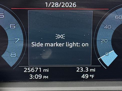 Used 2025 Audi Q3 2.0T Premium image 18