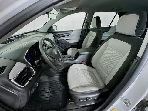 Used 2019 Chevrolet Equinox LS AWD/4WD image 13