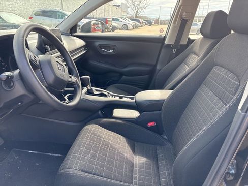 Used 2025 Honda HR-V LX image 11