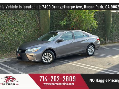 Used 2015 Toyota Camry LE image 14