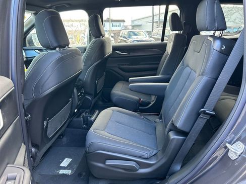New 2025 Jeep Grand Cherokee L Laredo w/ Luxury Tech Group I AWD/4WD image 24