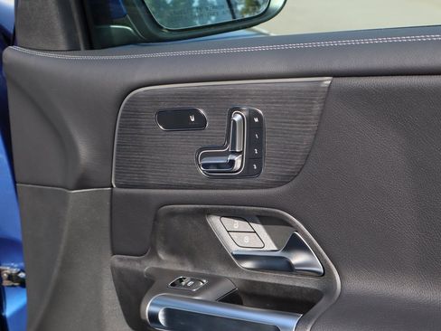 New 2026 Mercedes-Benz GLB 250 4MATIC image 14