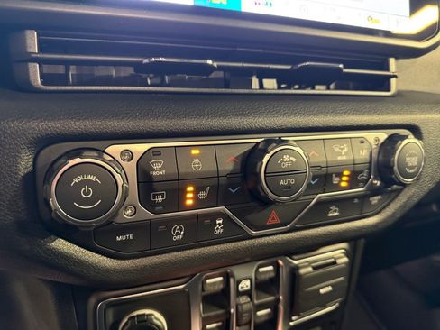 New 2026 Jeep Gladiator Willys image 30