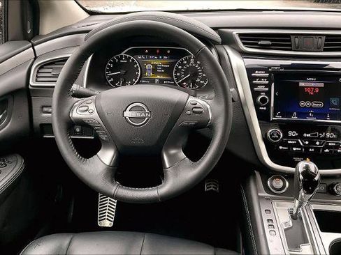 Used 2024 Nissan Murano SV w/ SV Midnight Edition Package image 6