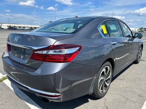 Used 2017 Honda Accord EX-L image 4