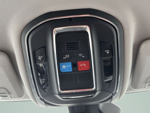 Used 2023 Jeep Grand Cherokee L Laredo image 21