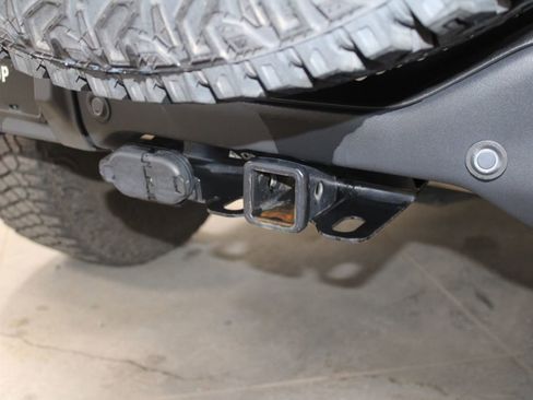 Used 2024 Ford Bronco Badlands image 16