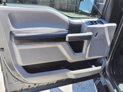 Used 2018 Ford F150 XLT w/ Equipment Group 302A Luxury RWD image 8