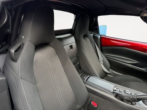 Used 2021 MAZDA MX-5 Miata RF Club image 18