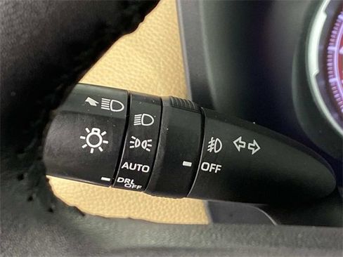 Used 2023 Toyota RAV4 XLE Premium image 19