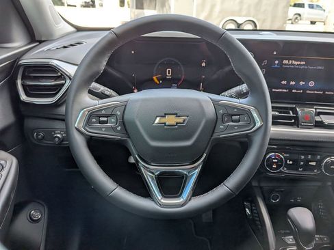 New 2026 Chevrolet TrailBlazer LT w/ Convenience Package FWD image 10