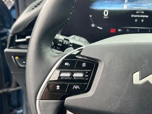 Certified 2023 Kia Niro Wave w/ Wave Preserve Package image 23