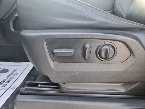 Used 2022 Chevrolet Silverado 2500 LTZ w/ LTZ Convenience Package image 15