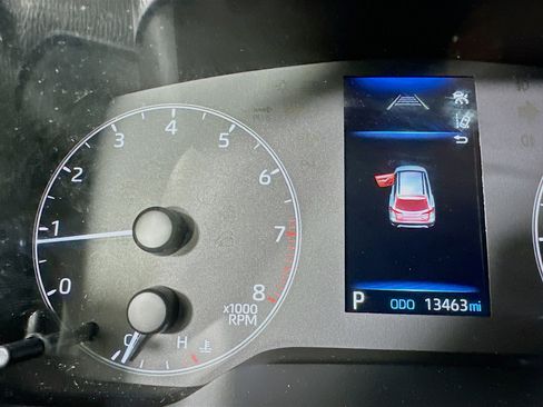 Used 2024 Toyota Corolla Cross L image 19