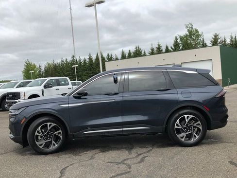 Used 2024 Lincoln Nautilus Premier w/ Equipment Group 102A image 27