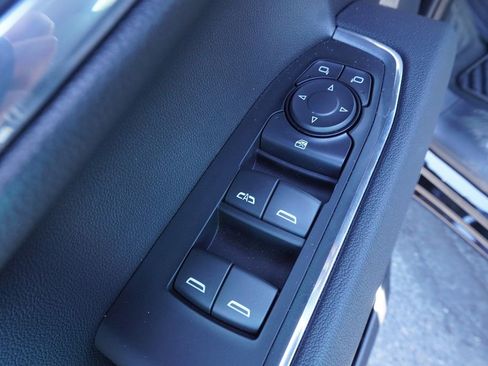 New 2026 GMC Sierra 1500 Elevation image 16