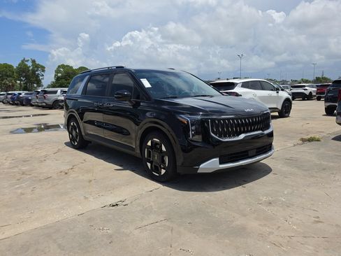 New 2026 Kia Carnival EX FWD image 2