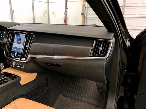 Used 2018 Volvo V90 T5 Cross Country w/ Convenience Package AWD/4WD image 15